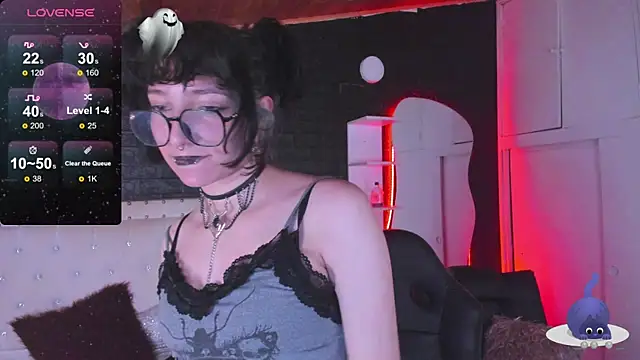 Snapshot of Ghosty_Doll chatting on January 16, 2025, 10:12 pm Ghosty Doll online show from January 16, 2025, 10:12 pm