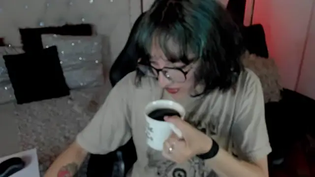 Snapshot of Ghosty_Doll chatting on February 1, 2025, 4:11 pm Ghosty Doll online show from February 1, 2025, 4:11 pm