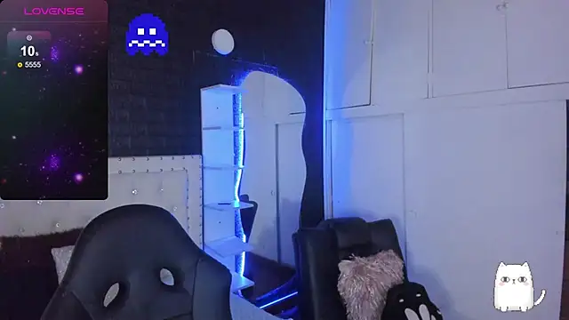 Snapshot of Ghosty_Doll chatting on February 19, 2025, 8:10 pm Ghosty Doll online show from February 19, 2025, 8:10 pm