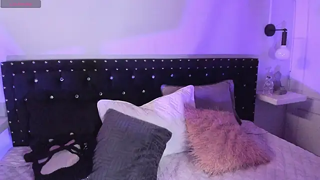 Snapshot of Ghosty_Doll chatting on September 20, 2025, 6:20 pm Ghosty Doll online show from September 20, 2025, 6:20 pm