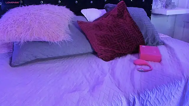 Snapshot of Ghosty_Doll chatting on September 24, 2025, 8:34 pm Ghosty Doll online show from September 24, 2025, 8:34 pm