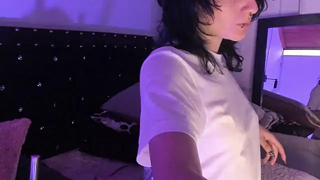 Snapshot of Ghosty_Doll chatting on November 24, 2025, 8:19 pm Ghosty Doll online show from November 24, 2025, 8:19 pm