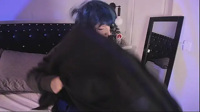 Snapshot of Ghosty_Doll chatting on December 4, 2025, 8:28 pm Ghosty Doll online show from December 4, 2025, 8:28 pm