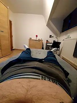 pascalino100 online show from February 25, 2025, 5:47 pm