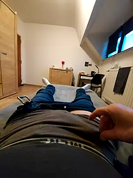 pascalino100 online show from February 26, 2025, 5:07 pm