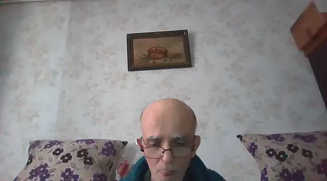 mariusica1xh online show from February 16, 2025, 2:32 pm