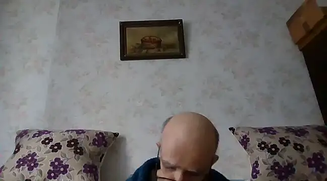 mariusica1xh online show from March 11, 2025, 2:07 pm