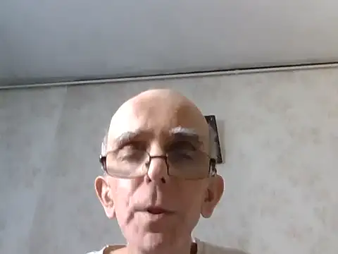 mariusica1xh online show from September 15, 2025, 8:03 am