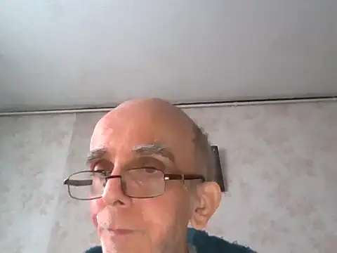 mariusica1xh online show from October 15, 2025, 12:38 pm