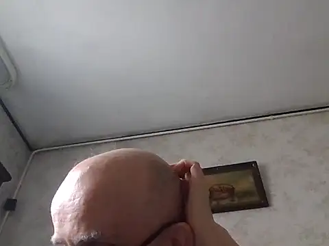 mariusica1xh online show from November 13, 2025, 11:53 am