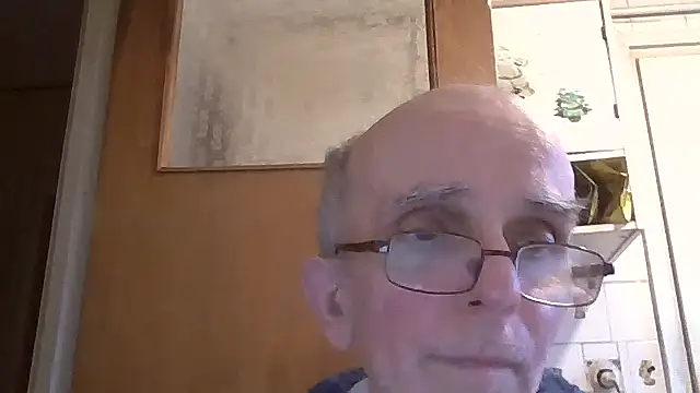 mariusica1xh online show from February 17, 2026, 1:29 pm