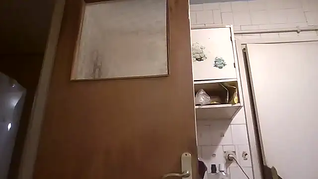 mariusica1xh online show from April 19, 2026, 10:23 pm