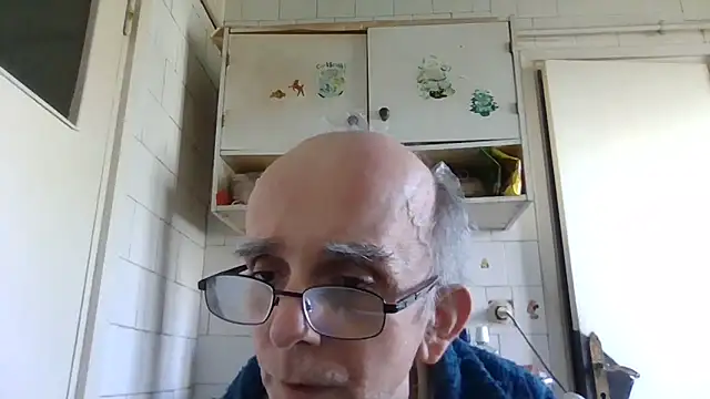 mariusica1xh online show from April 20, 2026, 12:19 pm