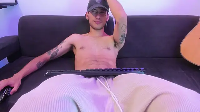 Henrikk senn online show from April 24, 2026, 11:45 am