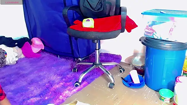 nicol gill  online show from February 11, 2025, 5:29 pm