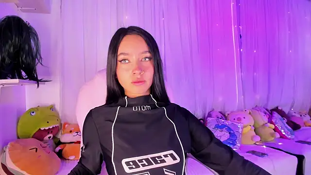 sophie ws online show from January 8, 2025, 10:48 pm