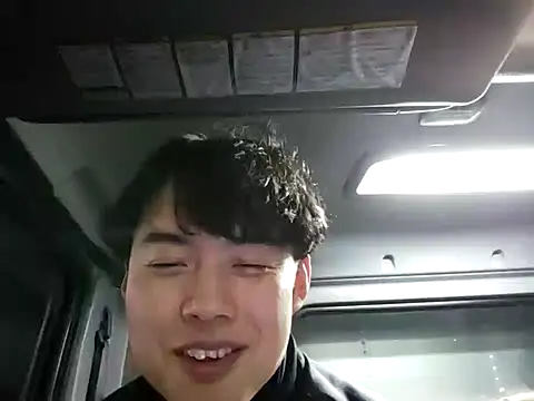 whitebriefboy online show from February 2, 2025, 5:26 pm