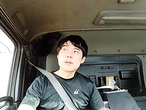 whitebriefboy online show from June 10, 2026, 9:35 pm