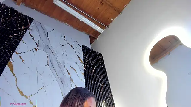 ebony hot1 online show from March 11, 2026, 1:39 pm