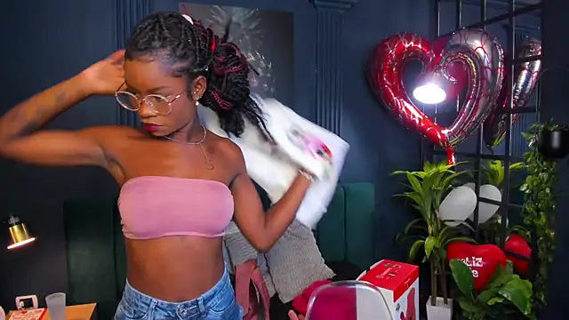 amber-hill online show from February 20, 2025, 12:04 pm