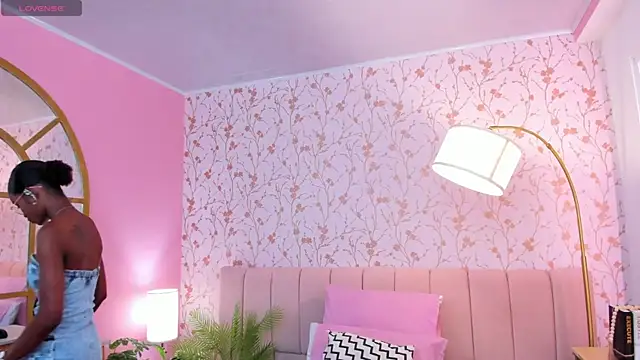 amber-hill online show from February 23, 2025, 1:24 am