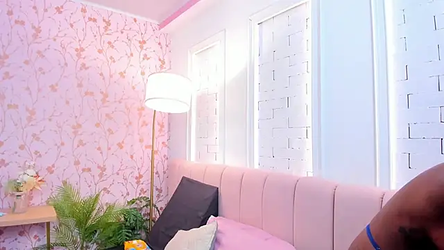 amber-hill online show from March 17, 2025, 7:48 pm