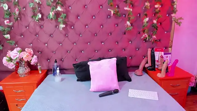 Mariana Prin online show from October 29, 2025, 3:53 am