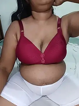 Snapshot of Reesha_99 chatting on June 3, 2026, 3:06 pm Reesha 99 online show from June 3, 2026, 3:06 pm