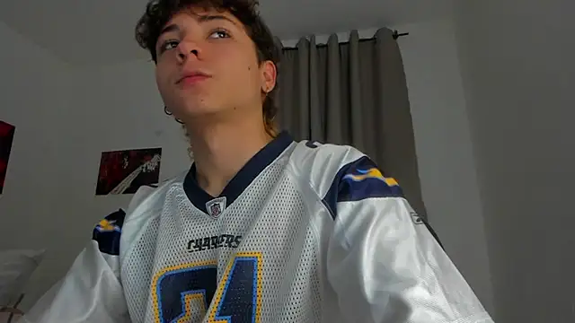 Joe23   online show from October 2, 2025, 2:07 am