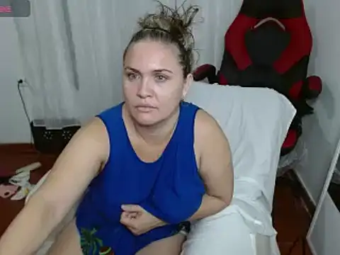 helenca43 online show from March 21, 2025, 11:12 am