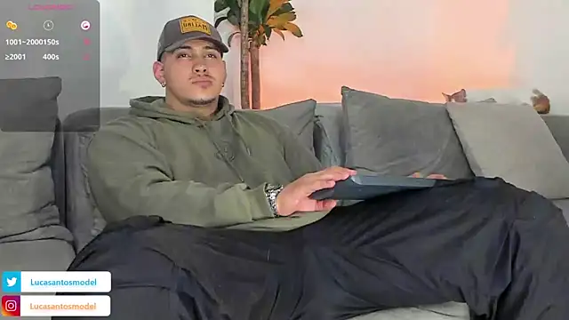 lucasanto  online show from March 8, 2025, 3:39 am