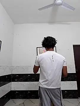 riya190 online show from December 18, 2025, 6:03 pm