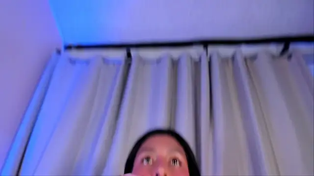 Snapshot of EviePhoenix chatting on February 11, 2025, 4:01 am EviePhoenix online show from February 11, 2025, 4:01 am