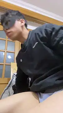 shuai321 online show from January 3, 2025, 1:36 pm