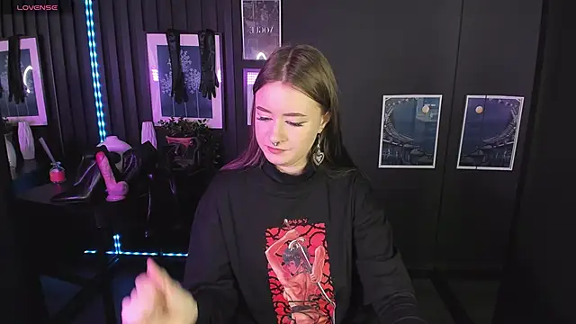 Lily Moonlight online show from January 14, 2025, 8:41 am