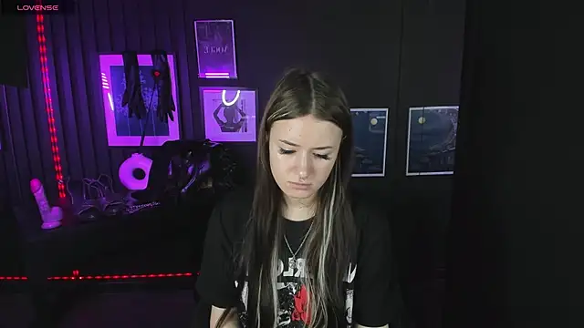 Lily Moonlight online show from February 13, 2025, 7:56 am