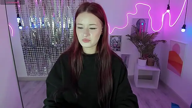 Lily Moonlight online show from September 23, 2025, 7:00 am