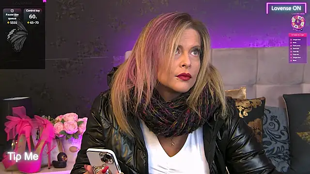 ZoeMesmerize online show from January 15, 2025, 5:19 am