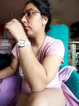 Snapshot of Im_Alma_ chatting on June 3, 2026, 2:33 pm Im Alma online show from June 3, 2026, 2:33 pm