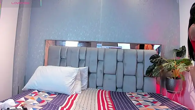 RoseTaylor   online show from February 18, 2026, 4:52 am