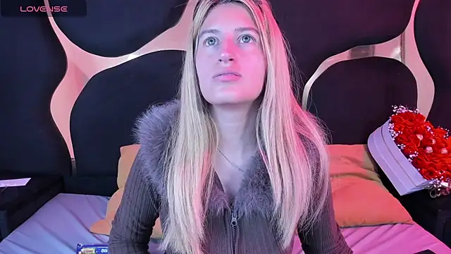 Snapshot of GiaRoussel chatting on February 14, 2026, 3:42 pm GiaRoussel online show from February 14, 2026, 3:42 pm