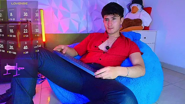 santyago taylor online show from September 30, 2025, 6:35 pm