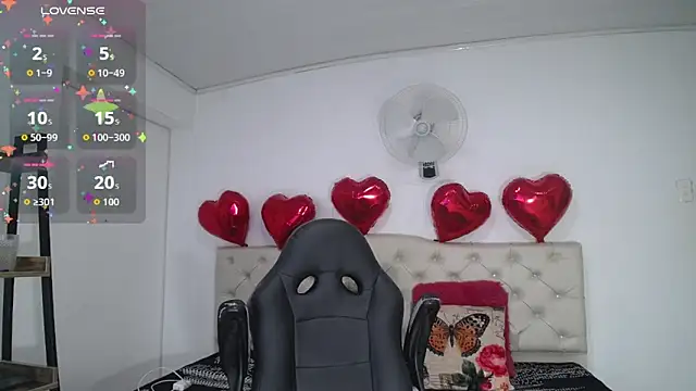 cristal horny19 online show from September 24, 2025, 10:46 pm