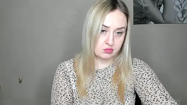 KennaJamess8 online show from January 15, 2025, 5:58 pm