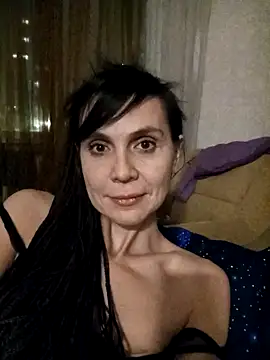 Francenia lolis online show from February 5, 2025, 7:20 pm