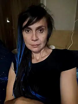 Francenia lolis online show from September 30, 2025, 6:35 pm