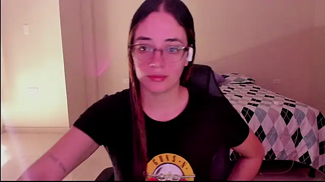 atenas 05  online show from September 9, 2025, 6:18 pm