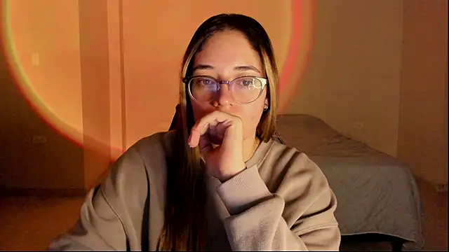 atenas 05  online show from October 28, 2025, 9:24 am