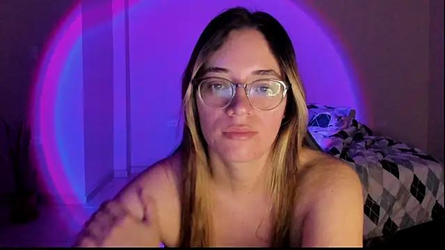 atenas 05  online show from November 18, 2025, 9:36 am