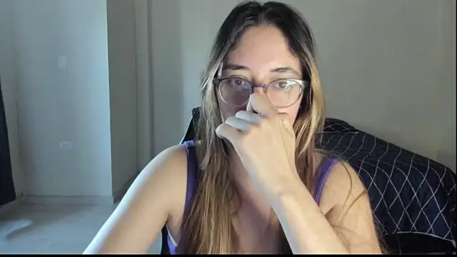 atenas 05  online show from November 27, 2025, 2:41 pm